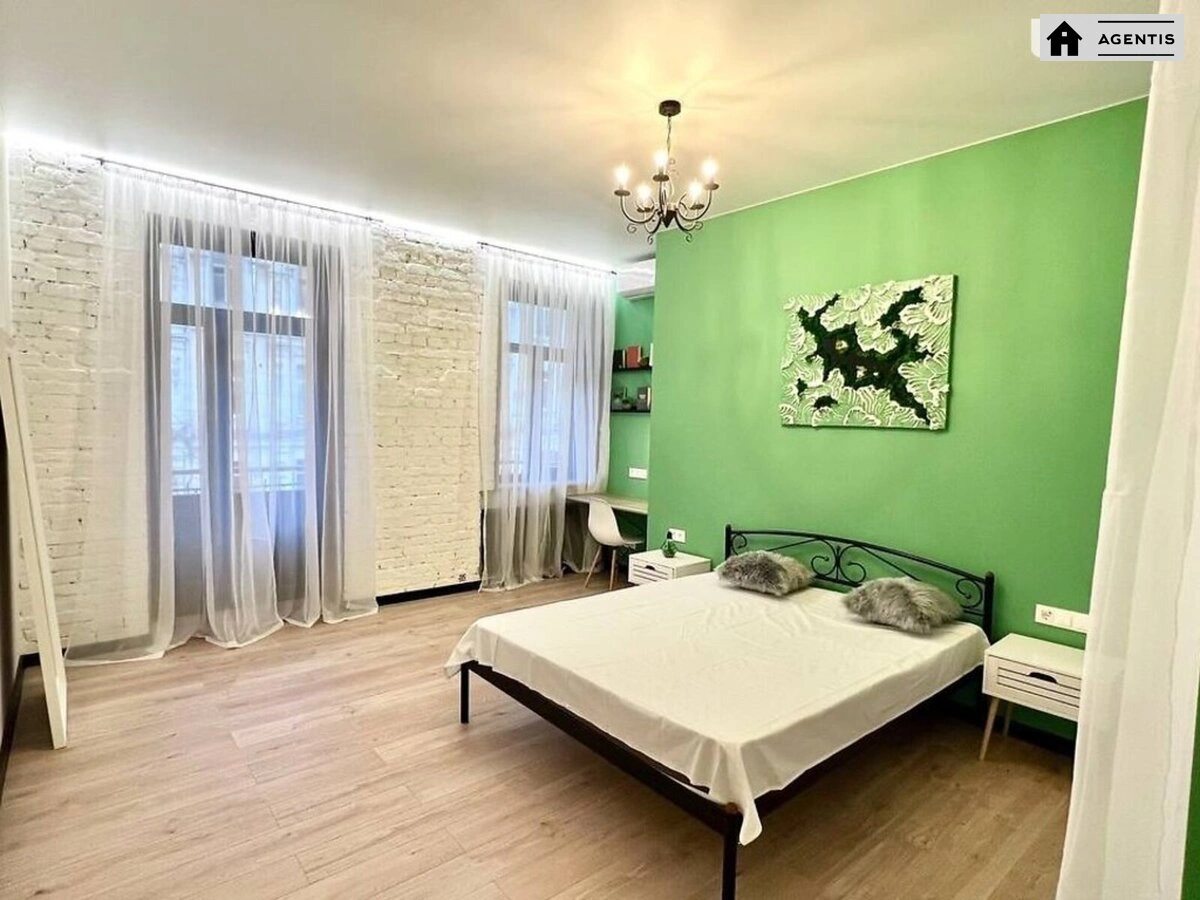 Здам квартиру. 3 rooms, 80 m², 2nd floor/4 floors. 2, Хорива 2, Київ. 