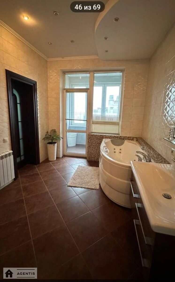 Apartment for rent. 4 rooms, 300 m², 24 floor/26 floors. Darnytskyy rayon, Kyiv. 