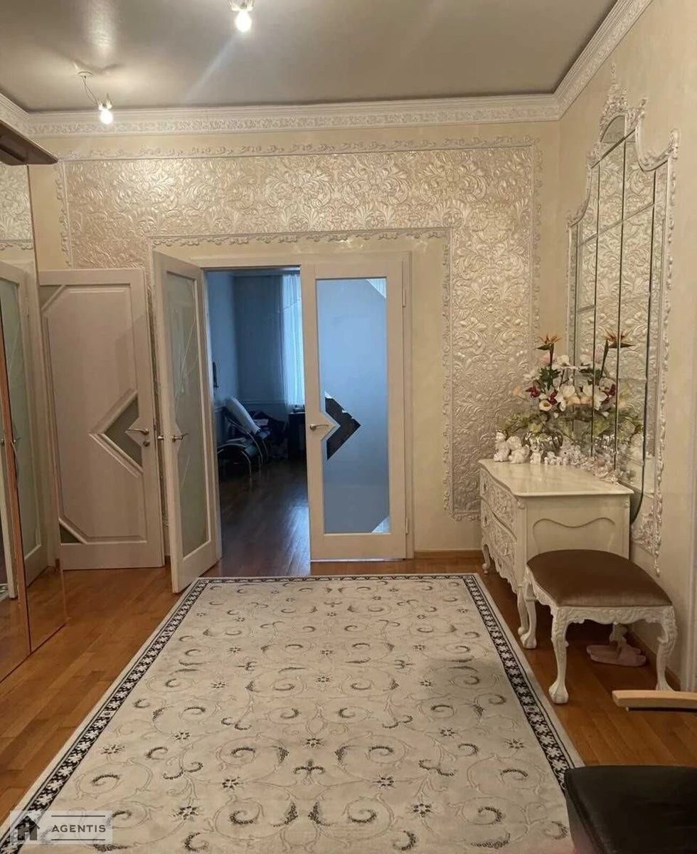 Apartment for rent. 4 rooms, 176 m², 1st floor/1 floor. Podilskyy rayon, Kyiv. 