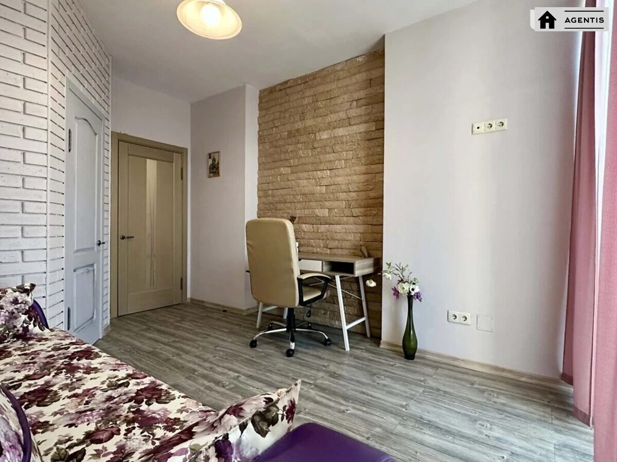 Здам квартиру. 3 rooms, 83 m², 5th floor/10 floors. Регенераторна 4, Київ. 