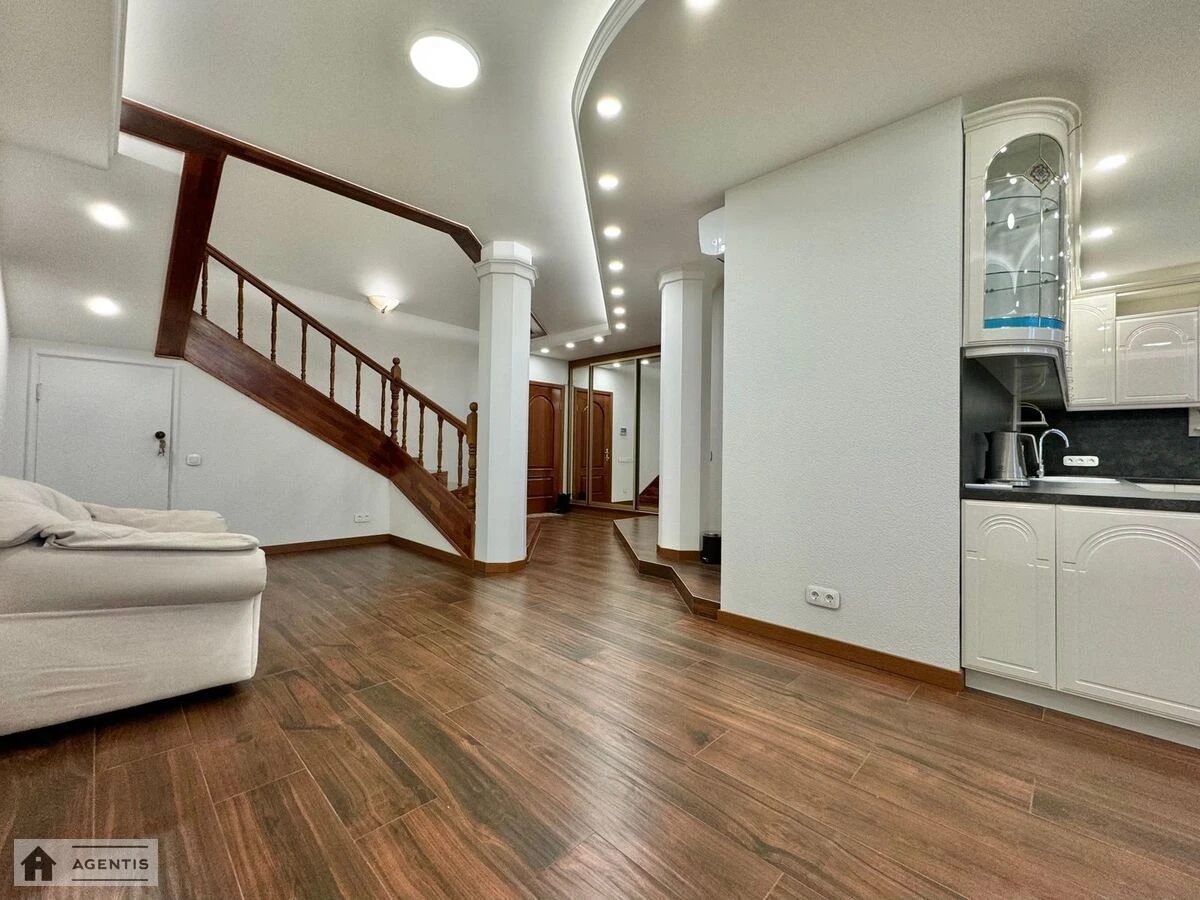 Apartment for rent. 5 rooms, 210 m², 14 floor/15 floors. 12, Volodymyra Ivasyuka prosp. Heroyiv Stalinhrada, Kyiv. 