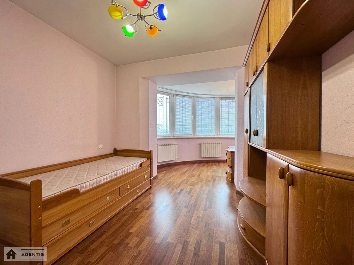 Apartment for rent. 5 rooms, 210 m², 14 floor/15 floors. 12, Volodymyra Ivasyuka prosp. Heroyiv Stalinhrada, Kyiv. 