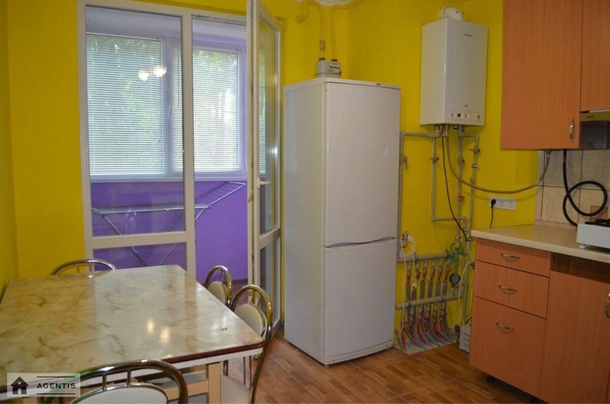 Сдам квартиру. 1 room, 54 m², 1st floor/9 floors. 25, Ватутіна , Вишневое. 