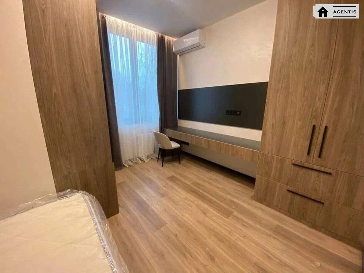 Apartment for rent. 2 rooms, 90 m², 4th floor/23 floors. 42, Beresteyskyy prosp. Peremohy, Kyiv. 