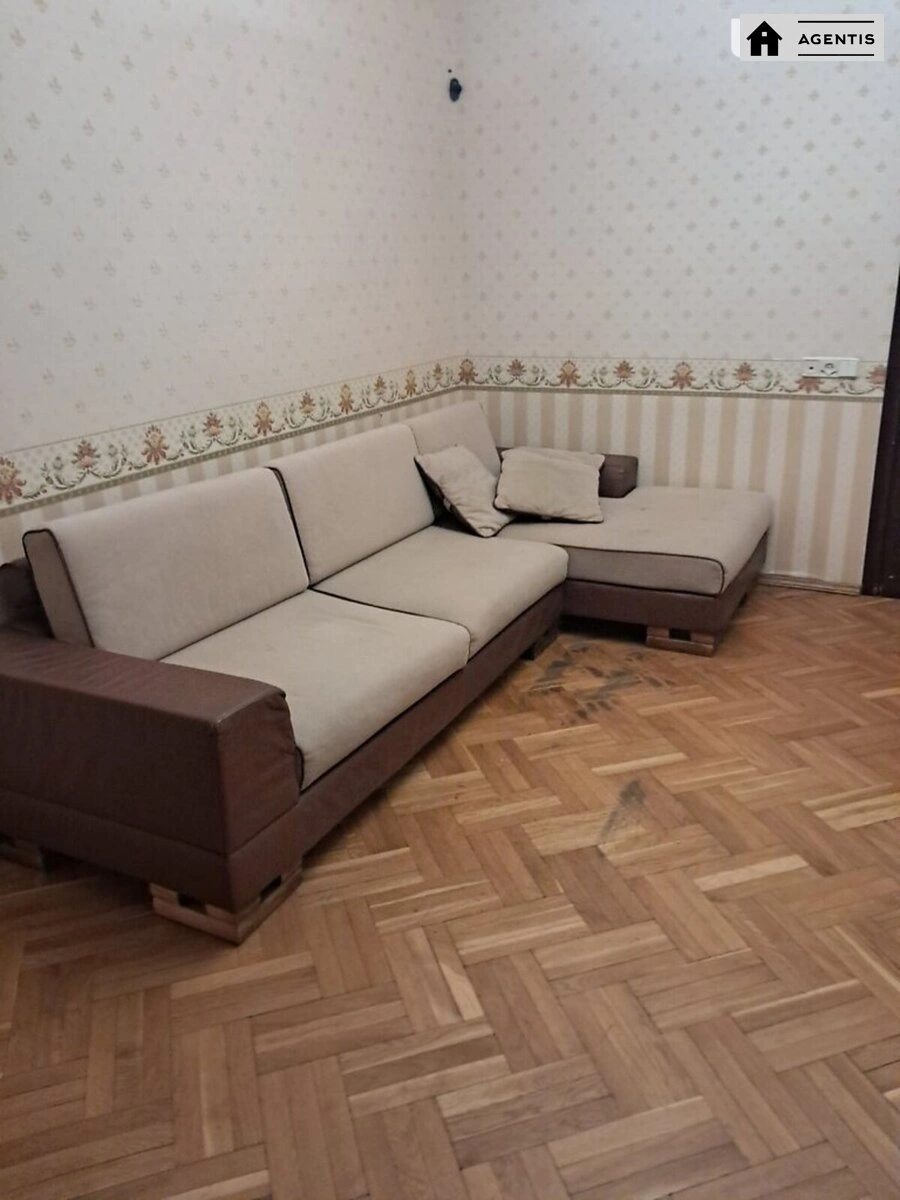 Apartment for rent. 2 rooms, 56 m², 3rd floor/16 floors. Liskivska 4, Kyiv. 