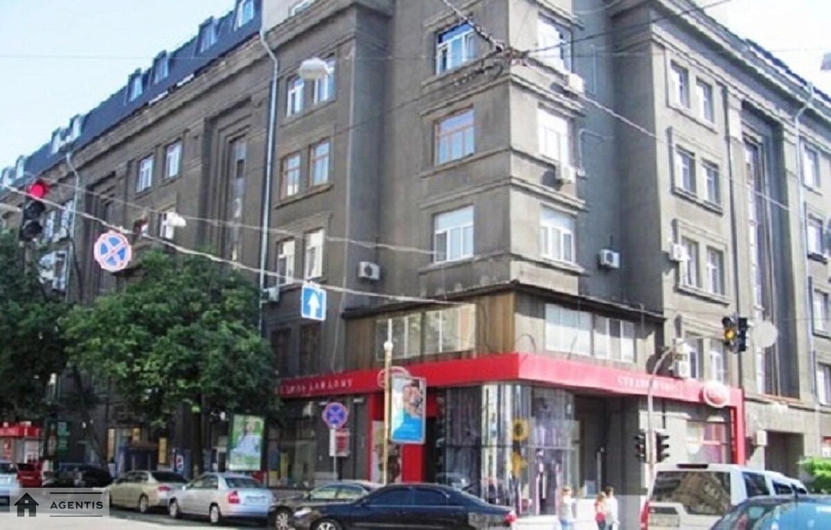Сдам квартиру. 5 rooms, 200 m², 6th floor/7 floors. 19, Ярославов Вал 19, Киев. 