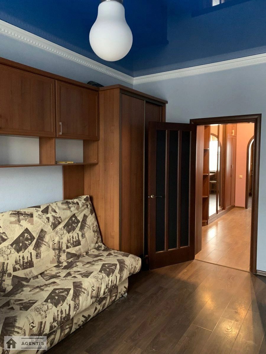 Apartment for rent. 3 rooms, 110 m², 6th floor/10 floors. 34, Mykhayla Hrushevskoho vul., Kyiv. 