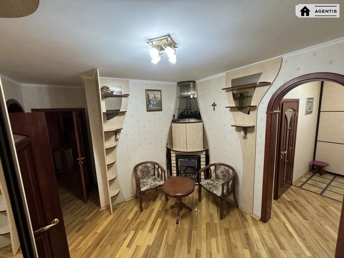 Apartment for rent. 4 rooms, 106 m², 10th floor/15 floors. 6, Fedora Ernsta vul., Kyiv. 