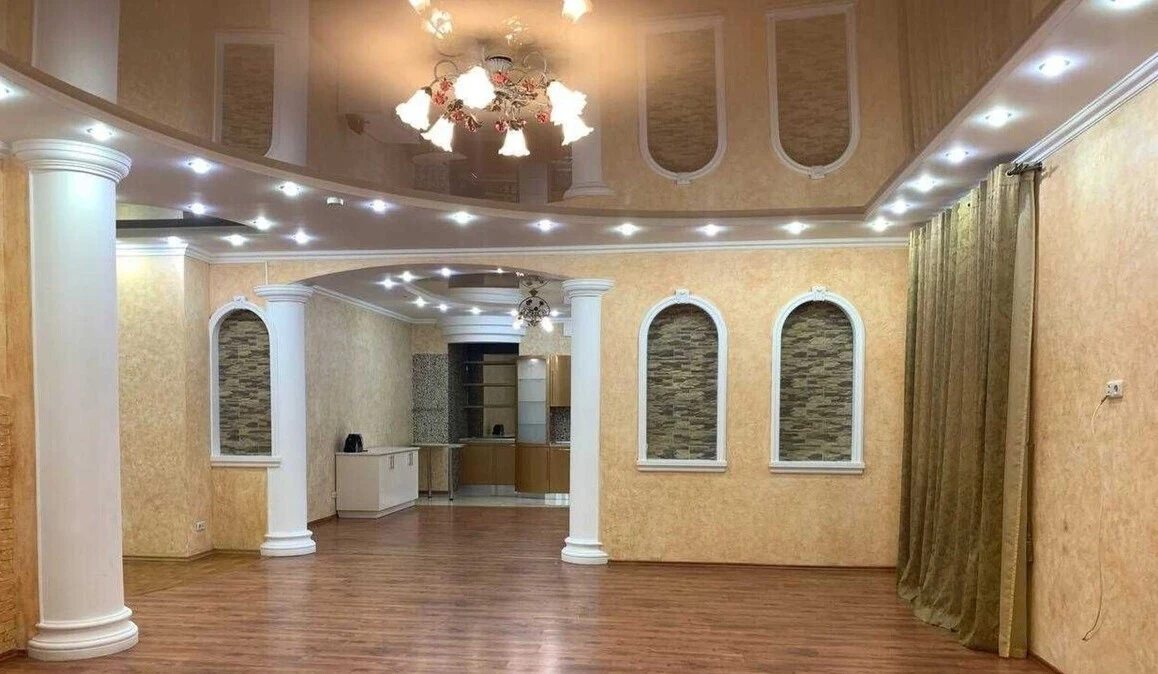 Apartment for rent. 5 rooms, 270 m², 6th floor/18 floors. 32, Yevhena Konovaltsya vul. Shchorsa, Kyiv. 