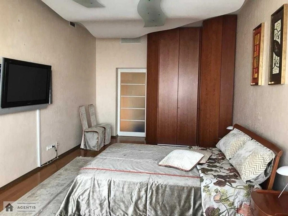 Apartment for rent. 4 rooms, 200 m², 15 floor/24 floors. 17, Kovpaka 17, Kyiv. 