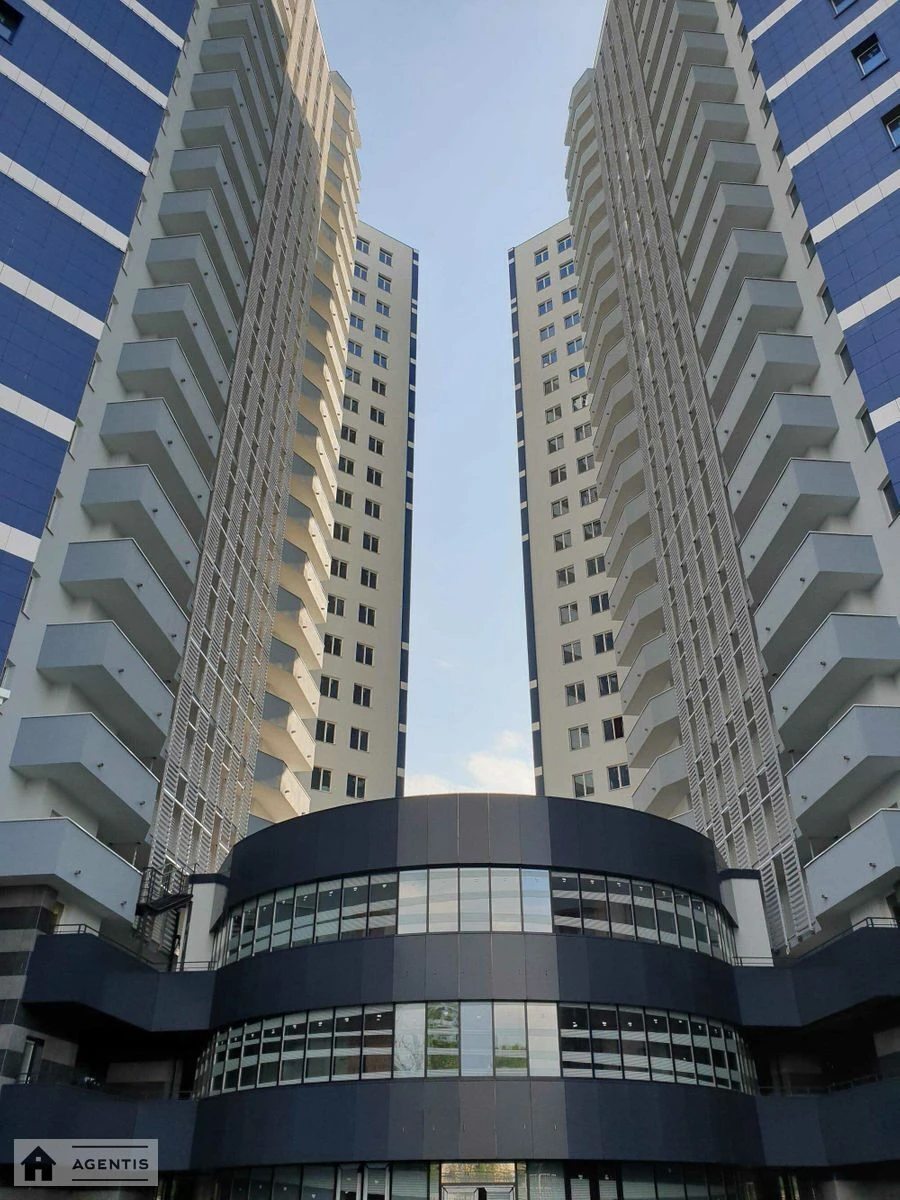 Сдам квартиру. 4 rooms, 109 m², 13 floor/24 floors. 7, Лабораторный 7, Киев. 