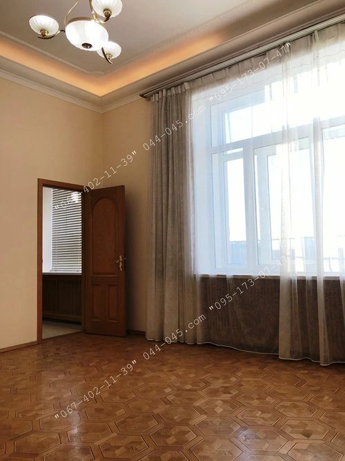Продажа офиса. 5 rooms, 225 m², 6th floor/7 floors. Владимирская, Киев. 