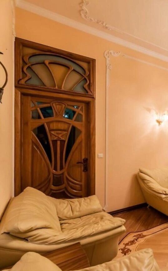 Apartment for rent. 3 rooms, 93 m², 2nd floor/4 floors. 23, Pavla Skoropadskoho vul., Kyiv. 