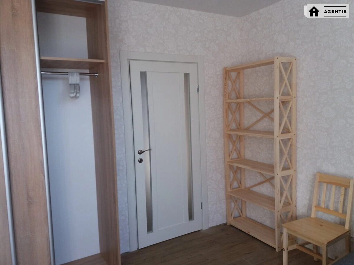 Apartment for rent. 4 rooms, 100 m², 17 floor/22 floors. 16, Mytropolyta Vasylya Lypkivskoho vul. Urytskoho, Kyiv. 
