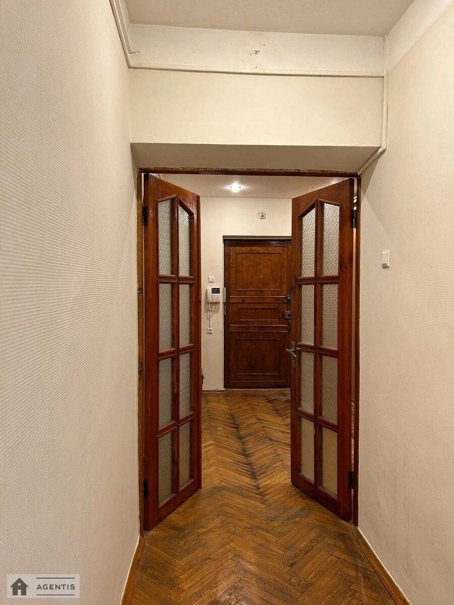 Apartment for rent. 4 rooms, 113 m², 6th floor/6 floors. 7, Mykoly Mikhnovskoho bulv. Druzhby Narodiv, Kyiv. 