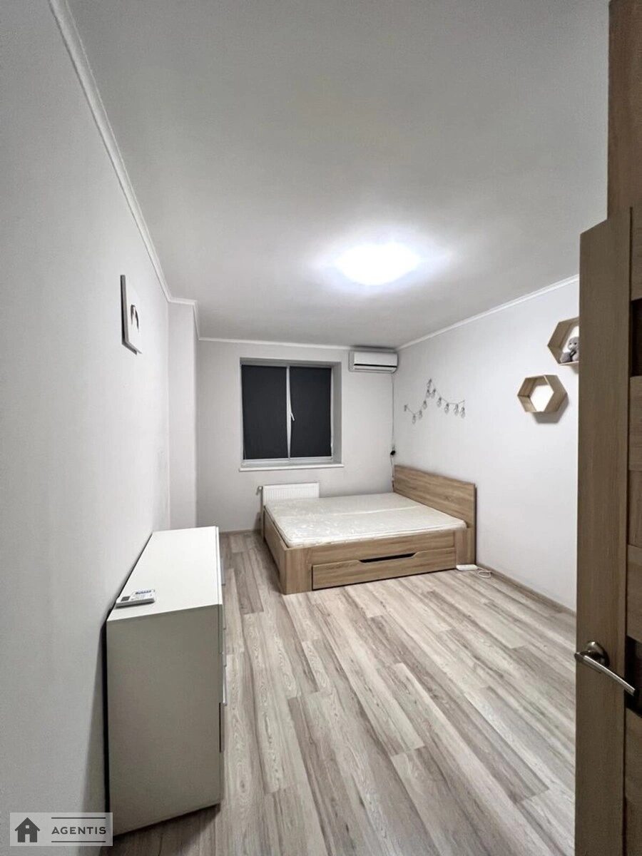 Apartment for rent. 1 room, 37 m², 8th floor/12 floors. 38, Boholyubova , Sofiyivska Borshchahivka. 