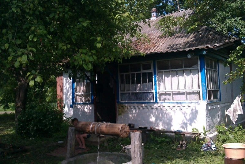 House for sale. 2 rooms, 61 m², 1 floor. 14, Polova, Chernihivska oblast. 