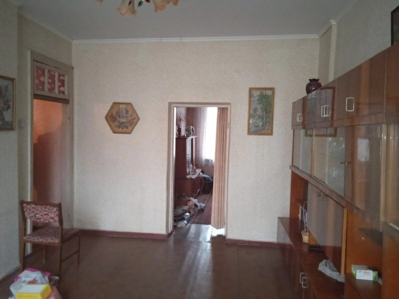 Apartments for sale. 3 rooms, 68 m², 3rd floor/4 floors. Prospekt Lenyna, Dniprodzerzhynsk. 