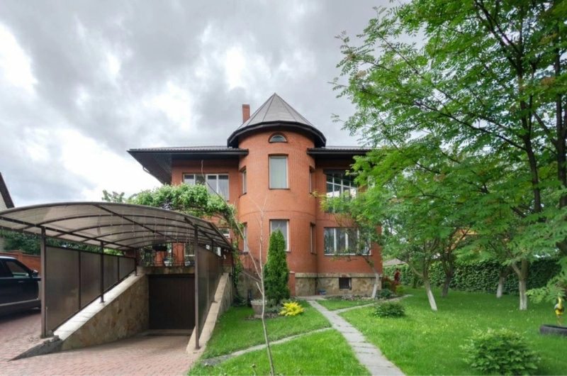 Продаж будинку. 5 rooms, 600 m², 3 floors. Набережно-Днепровская, Вышгород. 