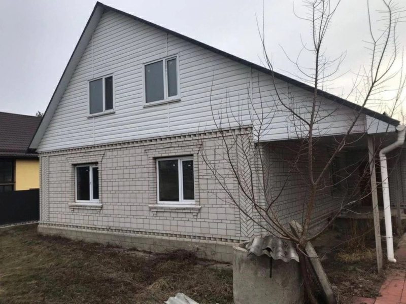 House for sale. 4 rooms, 120 m², 1 floor. Lesnaya, Bohuslav. 
