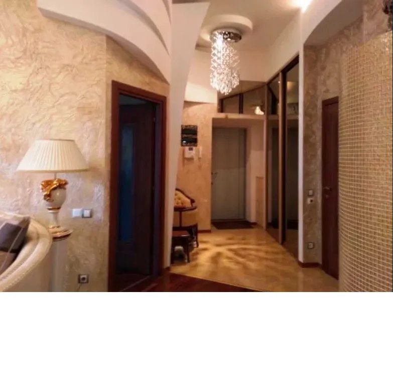 Сдам квартиру. 3 rooms, 75 m², 2nd floor/6 floors. 8, Лютеранская 8, Киев. 