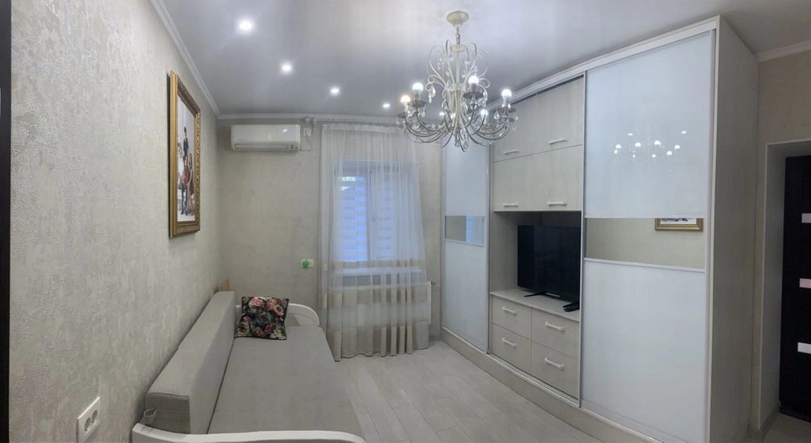 House for sale. 3 rooms, 70 m². Odesa. 