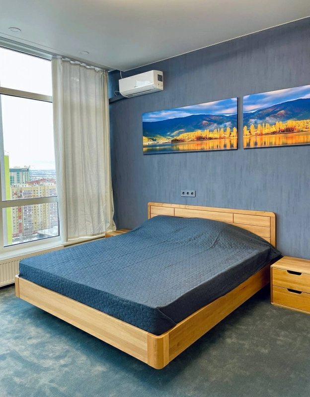 Здам квартиру. 2 кімнати, 70 m², 24 поверх/25 поверхів. 3, Трутенка Онуфрія 3, Київ. 
