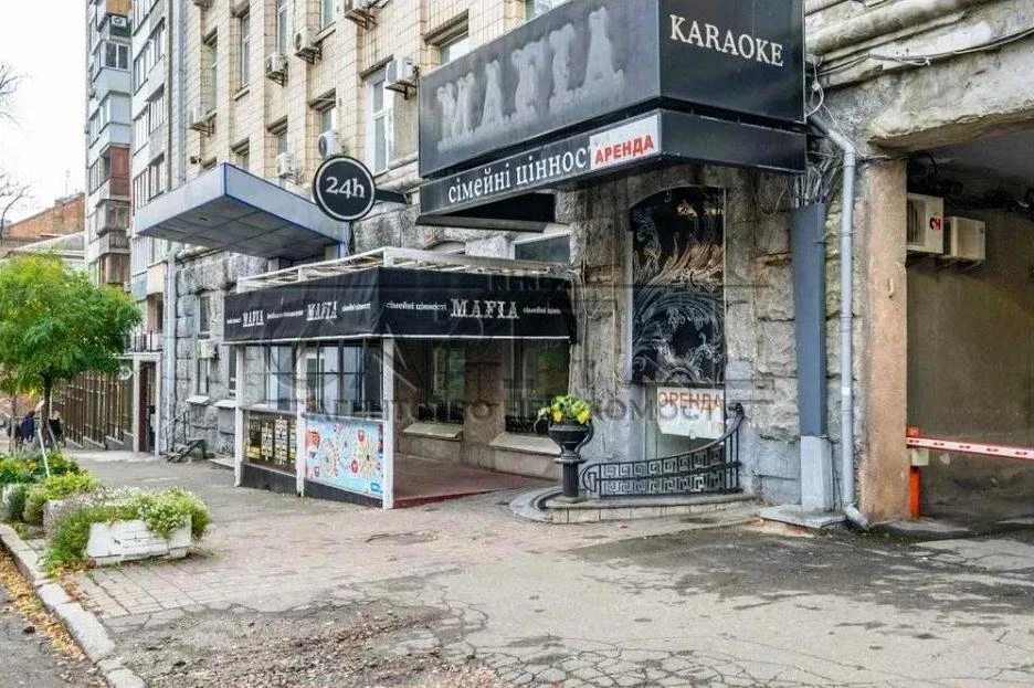 Аренда фасадного помещения под ресторан, Киев.