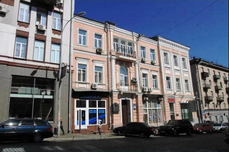 Commercial space for sale. 18 rooms, 446 m². Kyiv. 