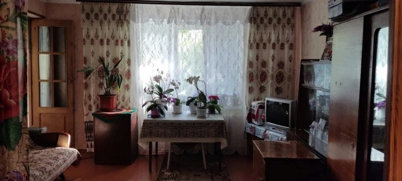 Apartments for sale. 2 rooms, 50 m², 1st floor/9 floors. Pryportovaya, Cherkasy. 