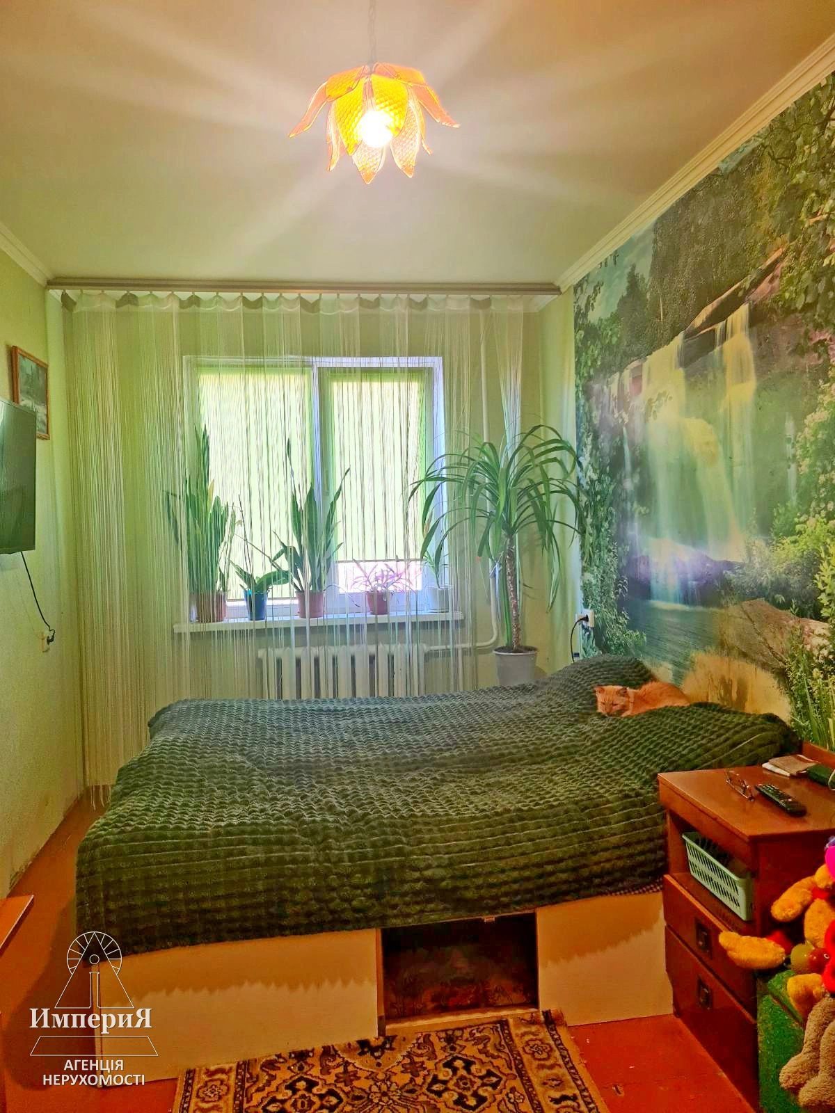 Apartments for sale. 2 rooms, 45 m², 3rd floor/5 floors. 13, Yanvarskoho Proryva, Bila Tserkva. 