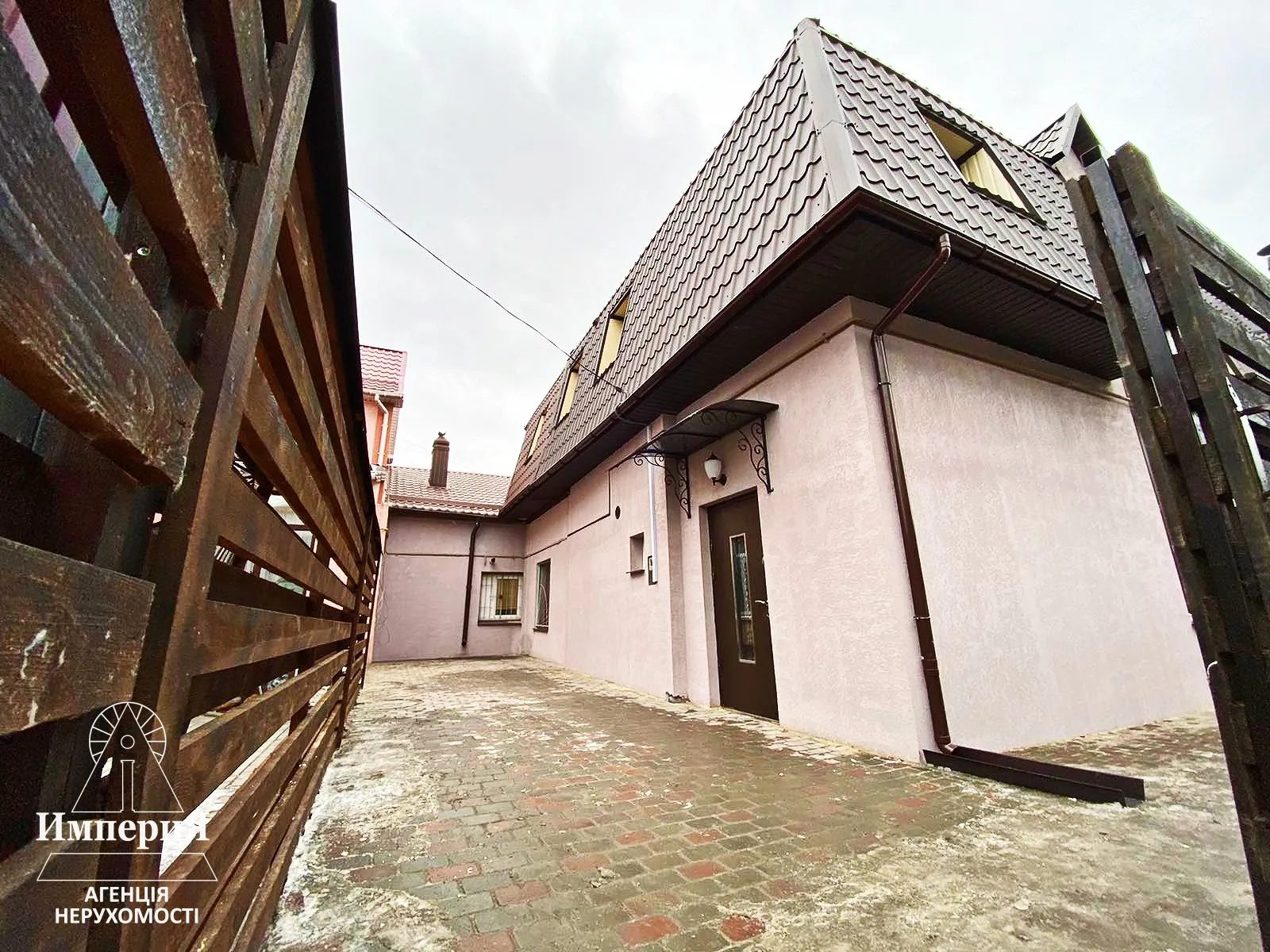 House for sale. 5 rooms, 180 m², 2 floors. 16, Spartakovskaya, Bila Tserkva. 