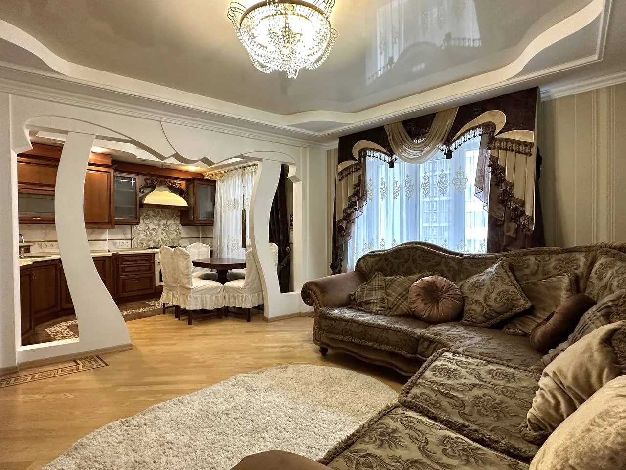 Apartments for sale. 3 rooms, 75 m², 4th floor/5 floors. 5, Kostromsk, Rivne. 