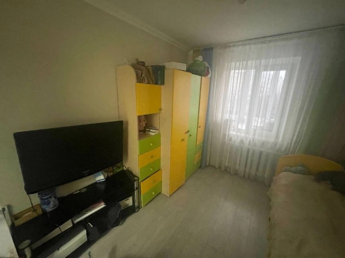 Apartments for sale. 2 rooms, 52 m², 2nd floor/9 floors. 1, Vul. Mashynobudivnykiv, Vyshneve. 
