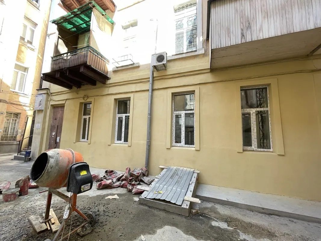 Продам нерухомість під комерцію 170 m², 1 пов./3 поверхи. Успенская ул., Одеса. 