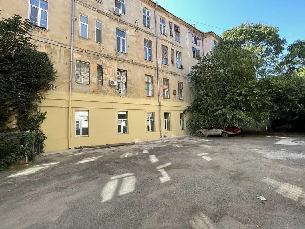 Продам нерухомість під комерцію 170 m², 1 пов./3 поверхи. Успенская ул., Одеса. 