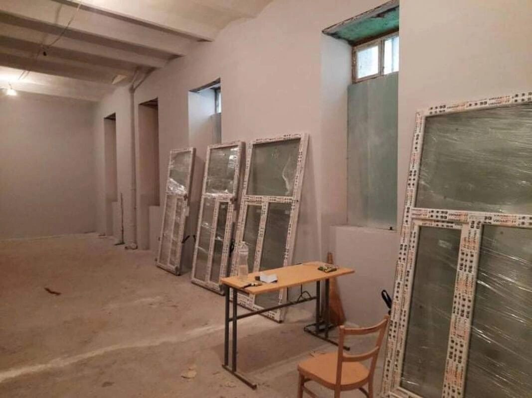 Продам нерухомість під комерцію 170 m², 1 пов./3 поверхи. Успенская ул., Одеса. 