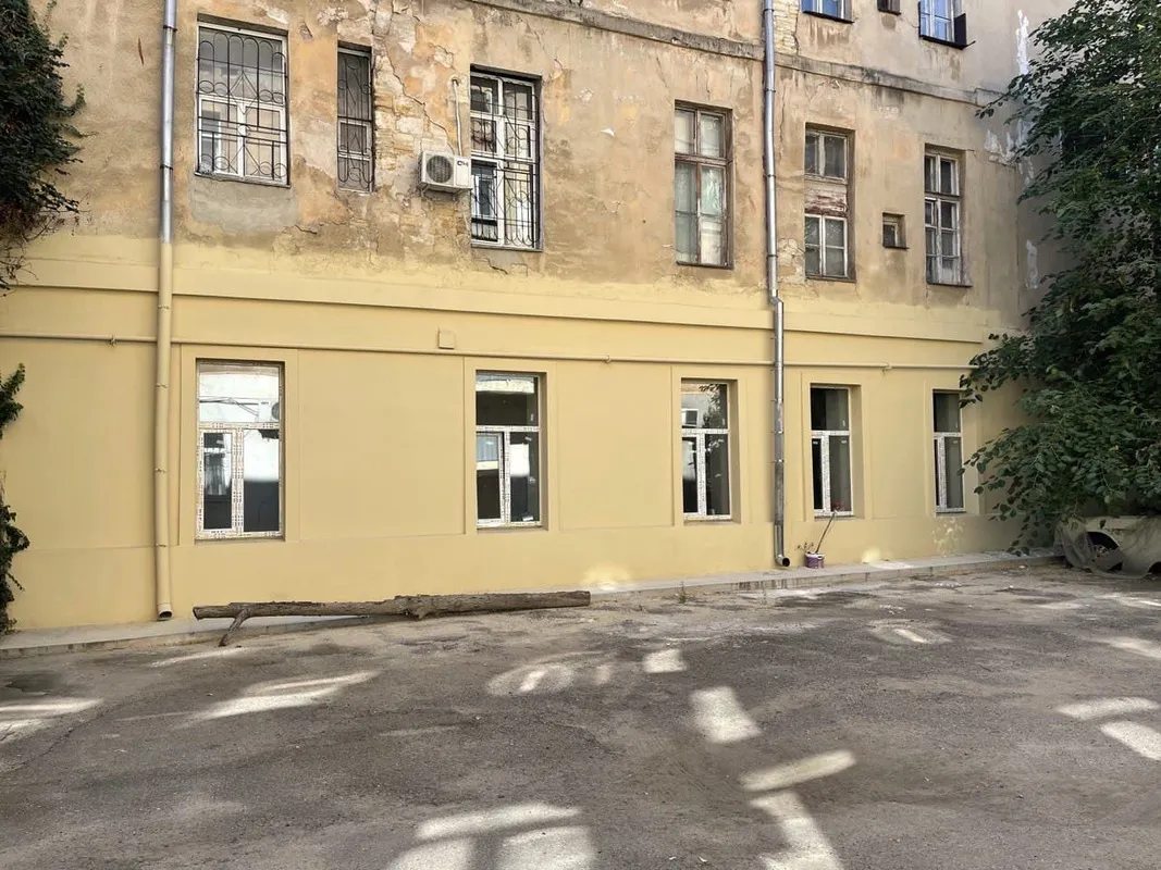 Real estate for sale for commercial purposes. 170 m², 1st floor/3 floors. Uspenskaya ul., Odesa. 