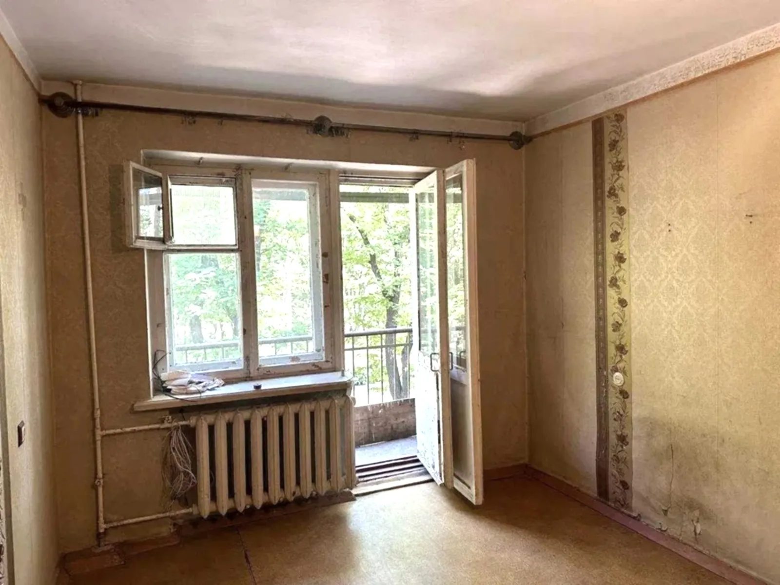 Apartments for sale. 1 room, 32 m², 3rd floor/5 floors. 5, Petrova Henerala ul., Odesa. 
