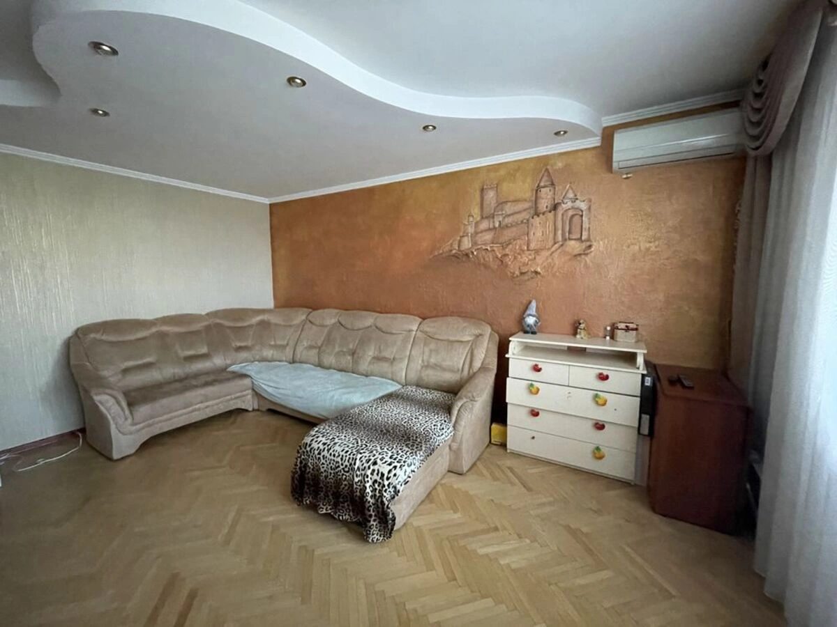 Apartments for sale. 3 rooms, 80 m², 9th floor/16 floors. 5, Pulyuya ul., Kyiv. 