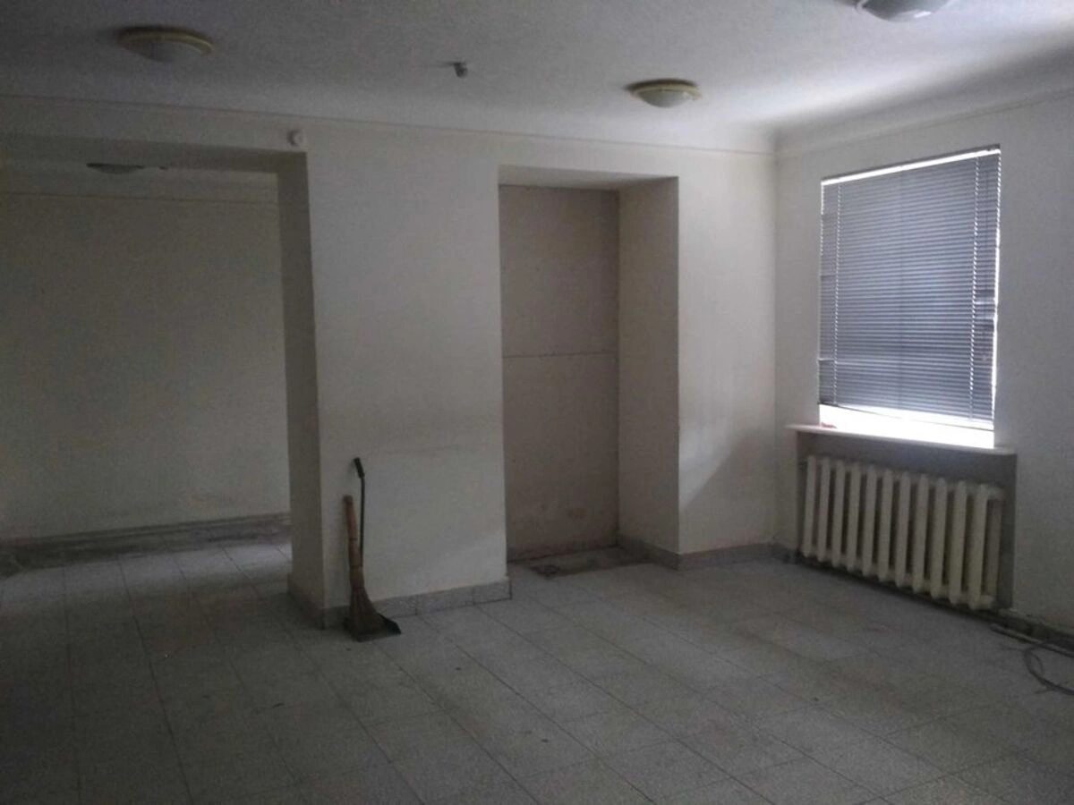 Commercial space for sale. 104 m², 1st floor/2 floors. Korolenko ul., Dnipro. 