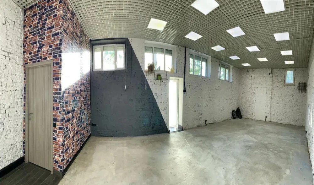 Commercial space for sale. 65 m², 1st floor/1 floor. Karla Marksa , Dnipro. 