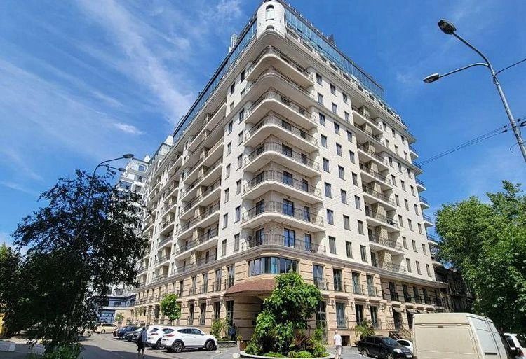 Commercial space for sale. 60 m², 1st floor/12 floors. 8, Morskaya vul., Odesa. 