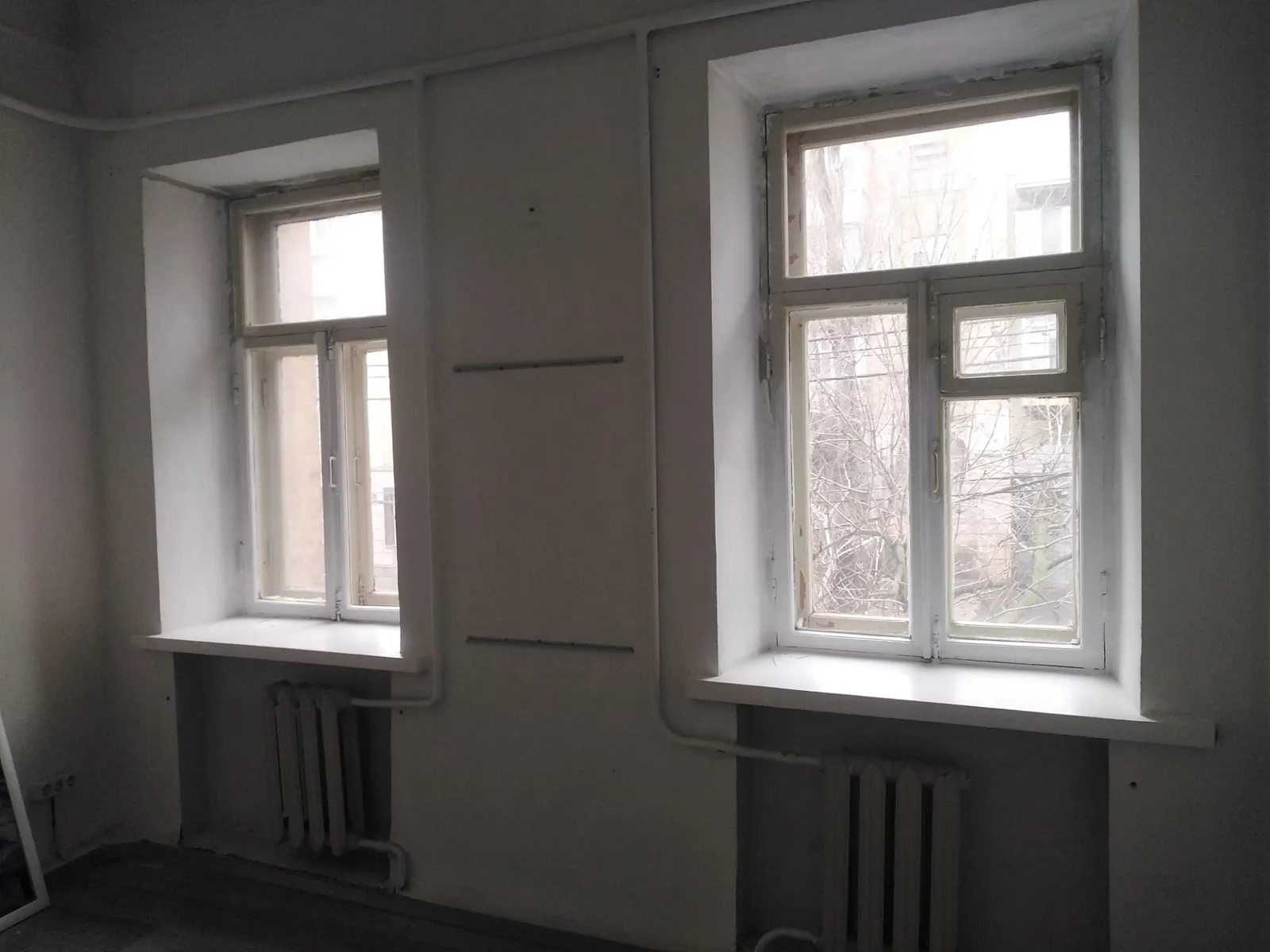 Продам офіс 116 m², 2 пов./3 поверхи. Комсомольская ул., Дніпро. 