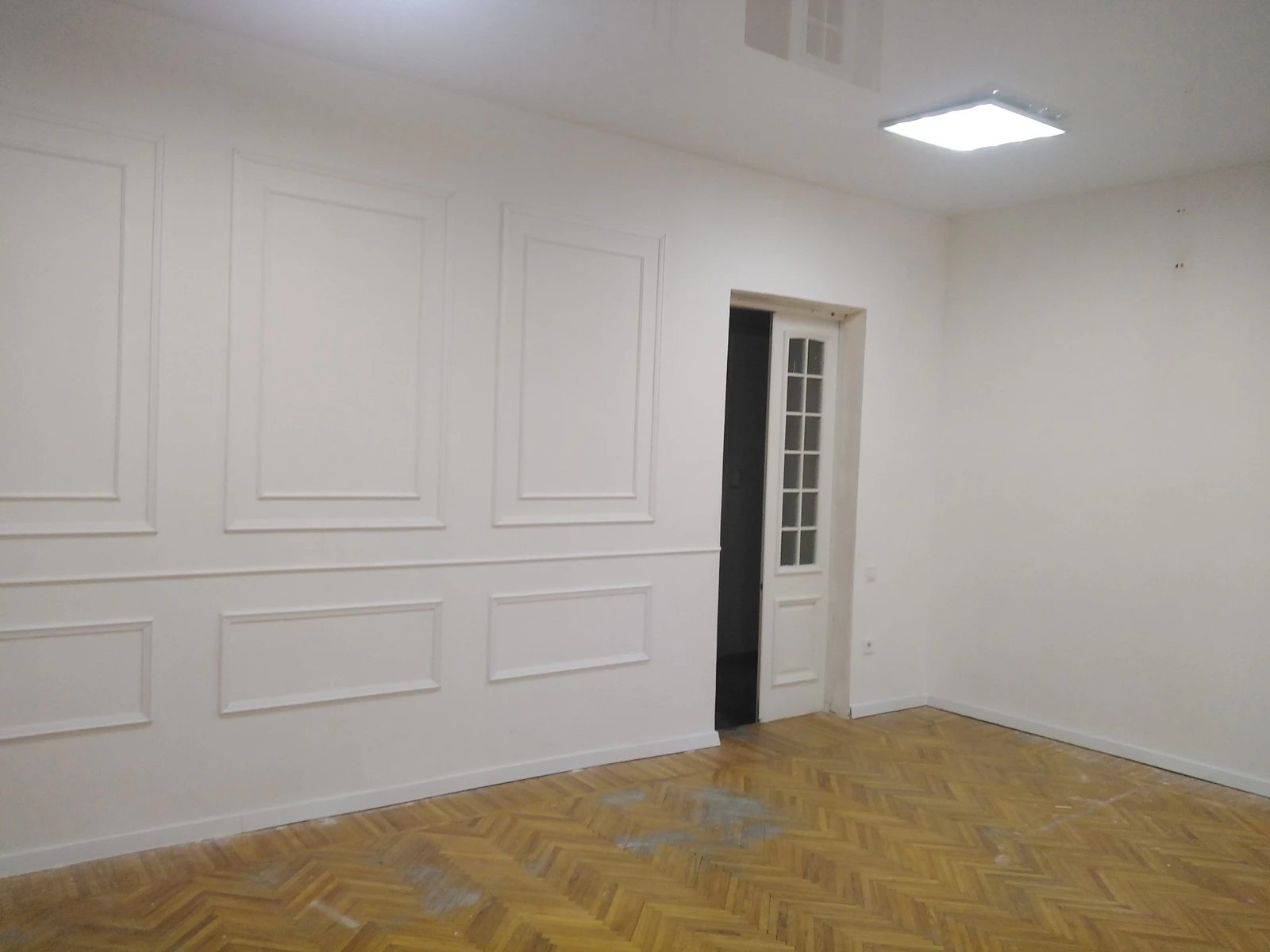 Продам офіс. 116 m², 2nd floor/3 floors. Комсомольская ул., Дніпро. 