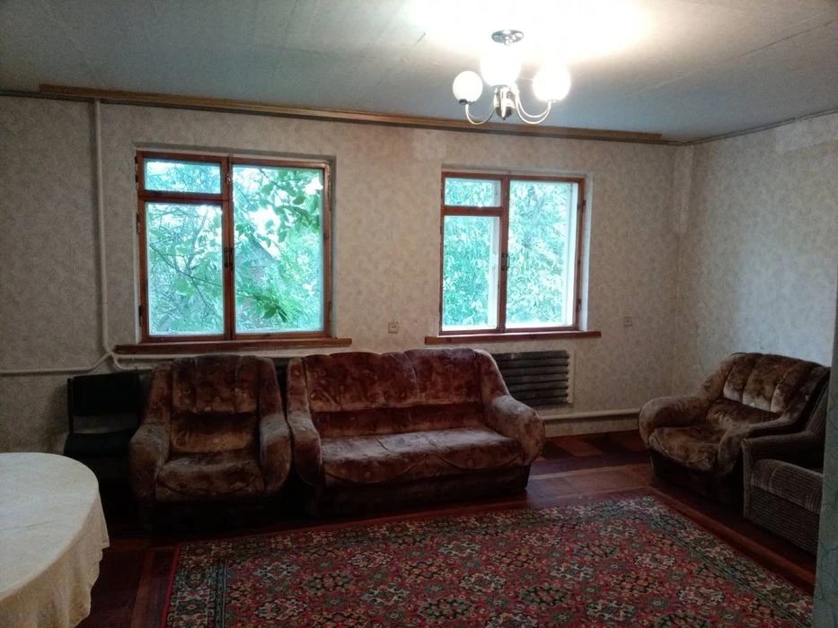 House for sale. 3 rooms, 120 m², 2 floors. Fastiv. 