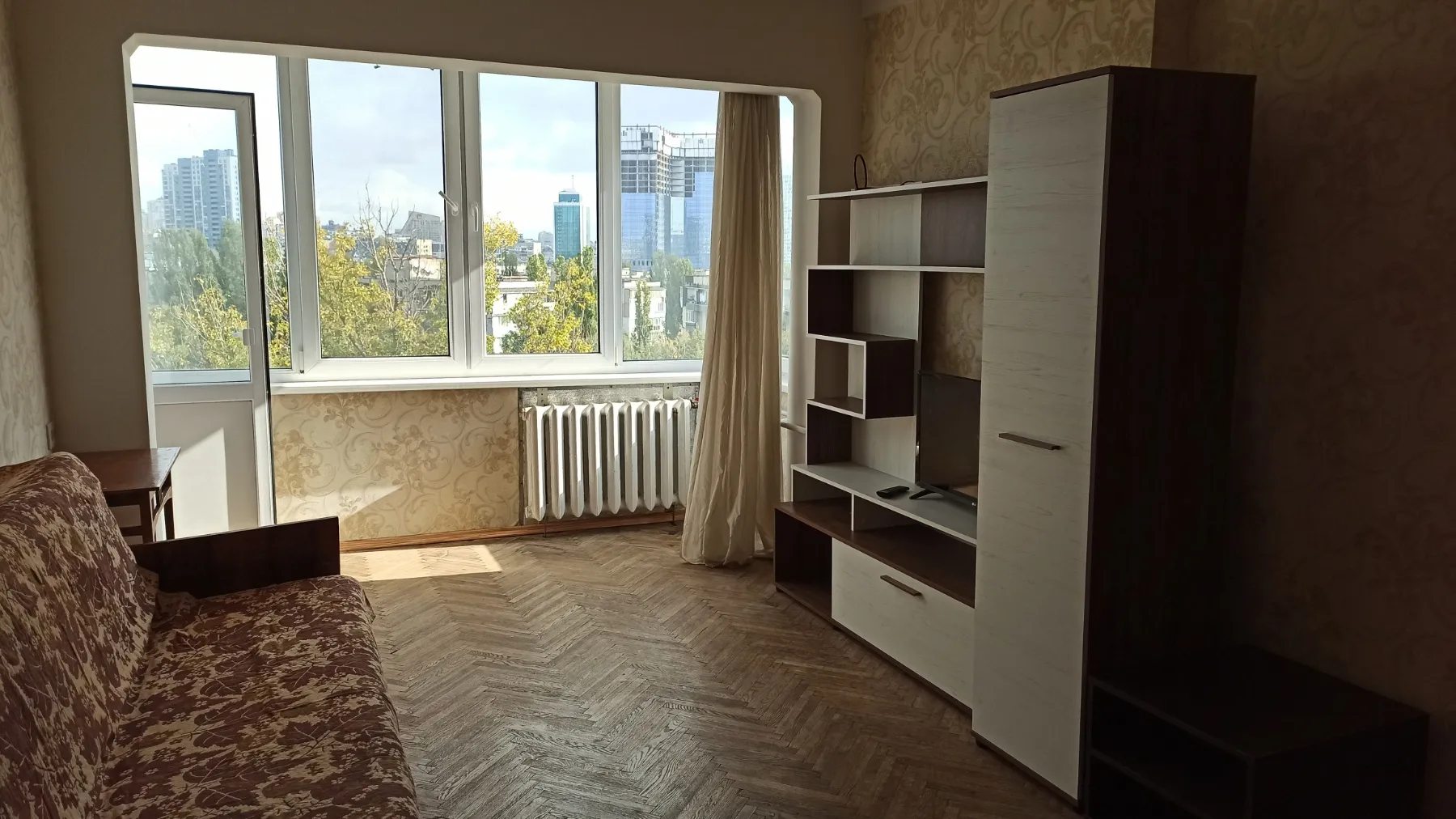 Сдам квартиру. 3 rooms, 65 m², 9th floor/9 floors. Политехнический, Киев. 