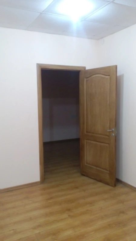 Office for sale. 40 m², 1st floor/3 floors. Polovytskoho , Dnipro. 