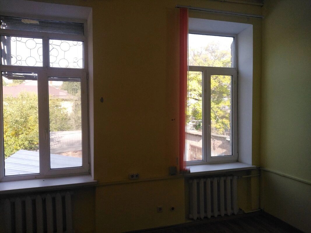 Office for sale. 17 m², 2nd floor/2 floors. Karla Marksa , Dnipro. 
