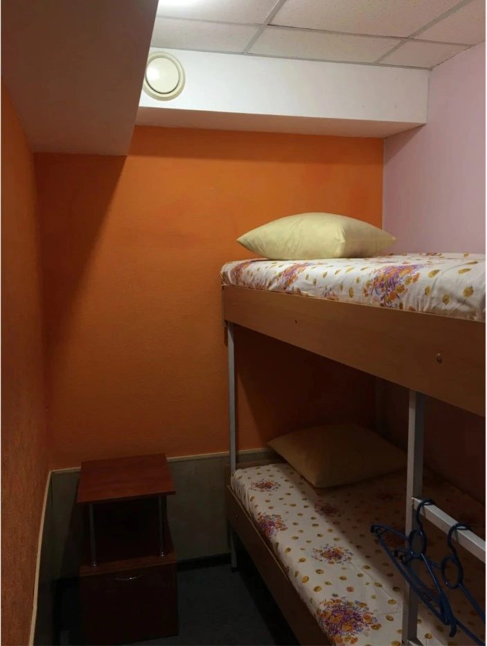 Здам ліжко-місця в гуртожитках Києва